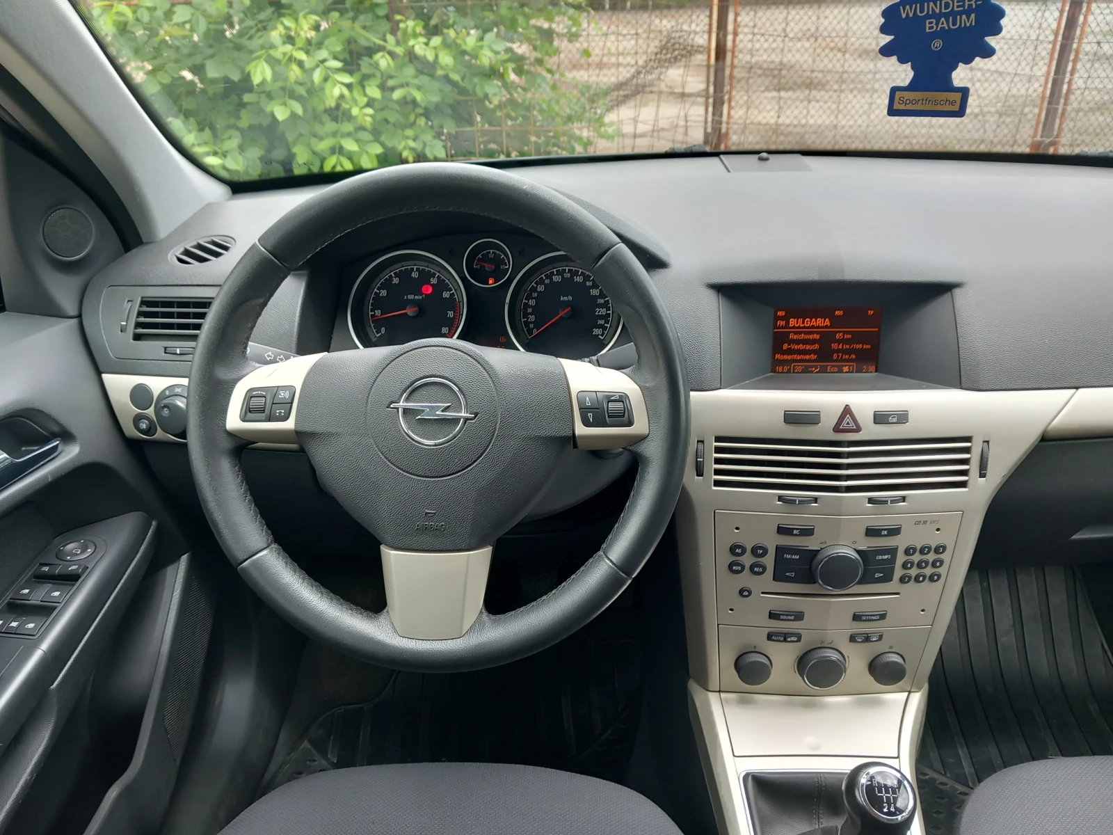 Opel Astra 1.4 Facelift AC, снимка 14 - Автомобили и джипове - 54892267
