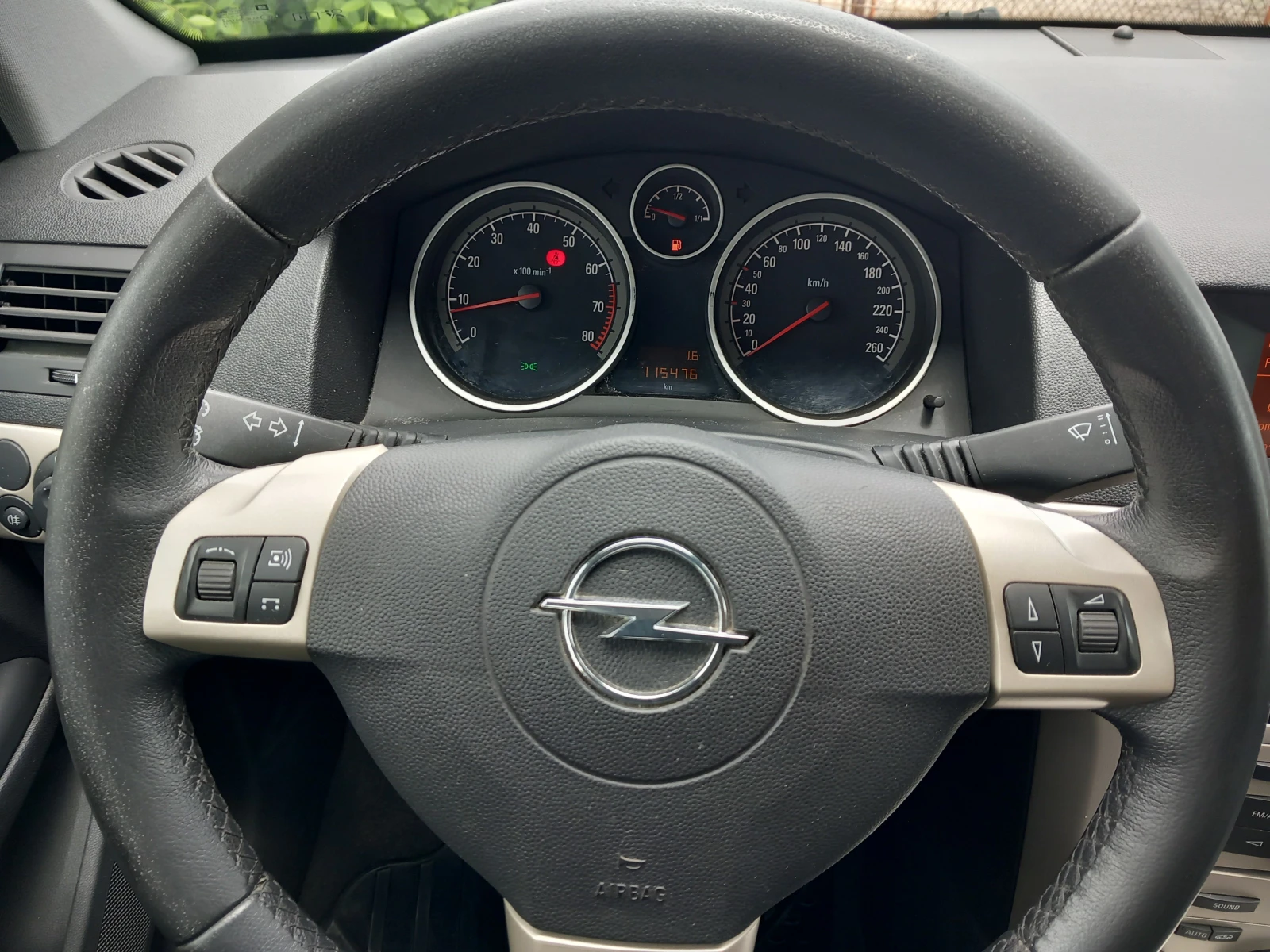 Opel Astra 1.4 Facelift AC, снимка 13 - Автомобили и джипове - 54892267