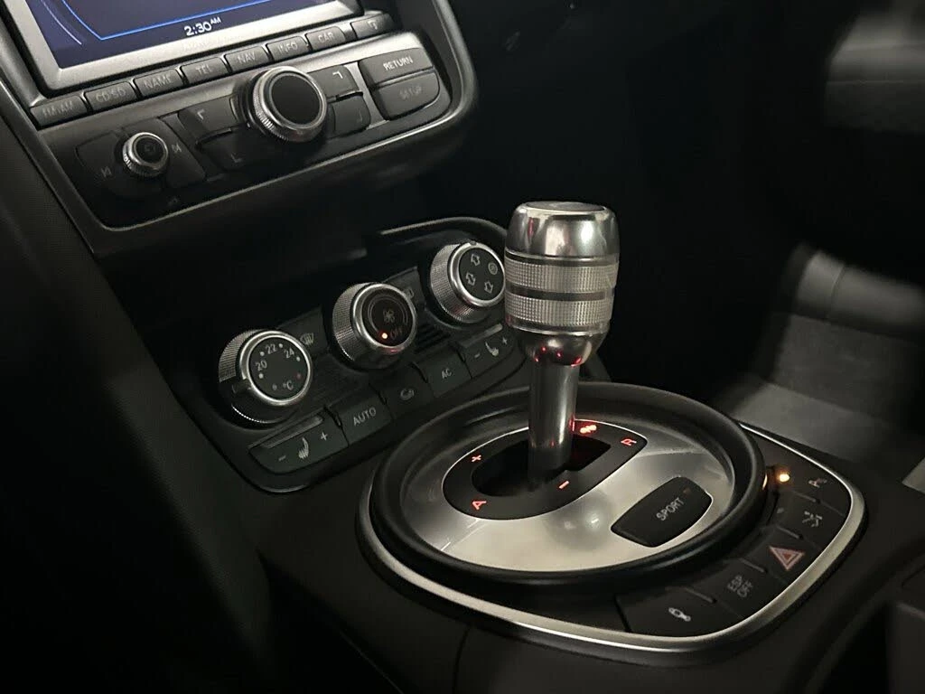 Audi R8 * АвтоКредит * (ЦЕНА ДО БГ), снимка 14 - Автомобили и джипове - 55002230