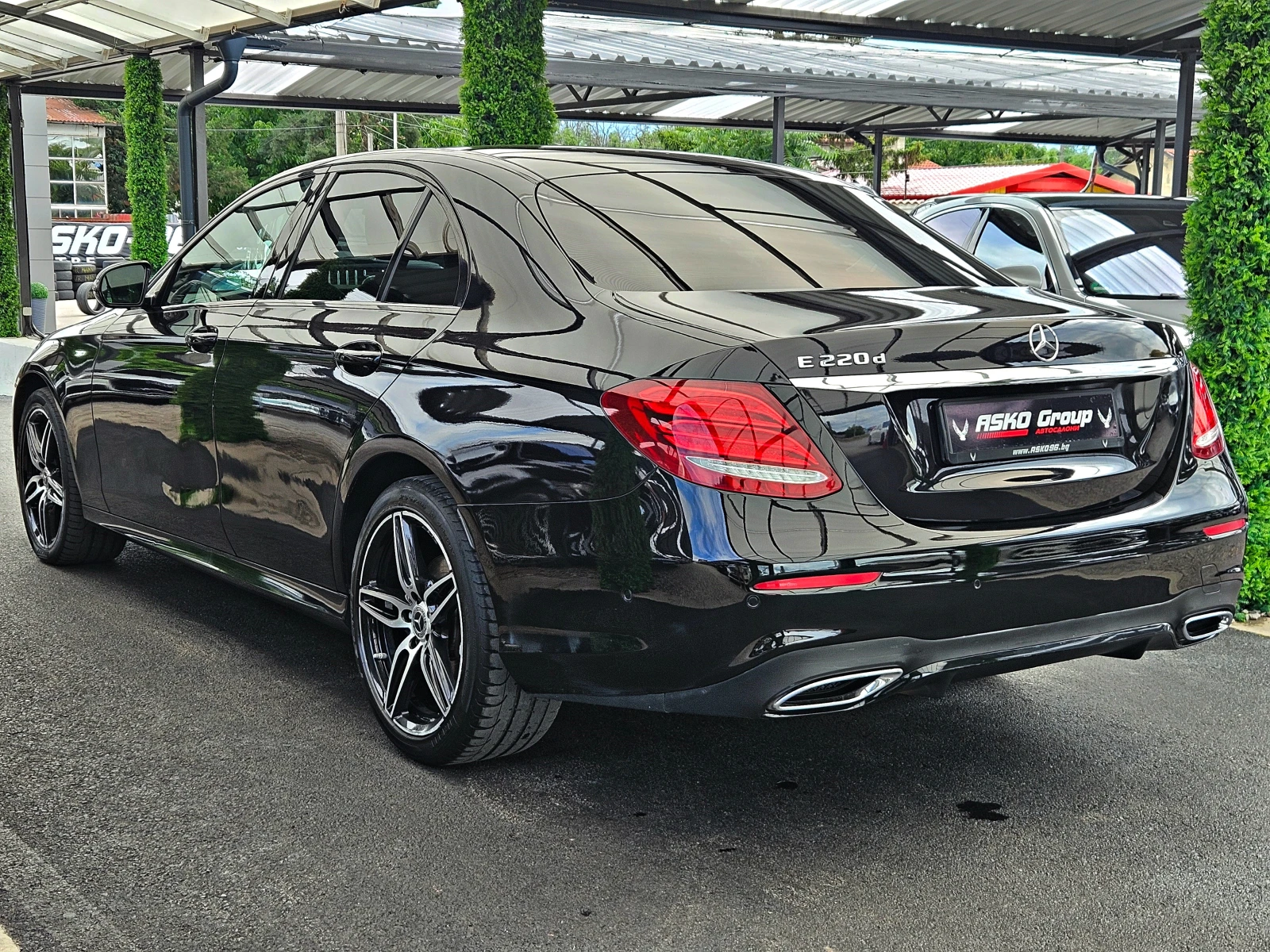 Mercedes-Benz E 220 AMG/DIGITAL/DISTR/PANO/360CAM/BURMESTER/ПОДГРЕВ/LI, снимка 7 - Автомобили и джипове - 55136091