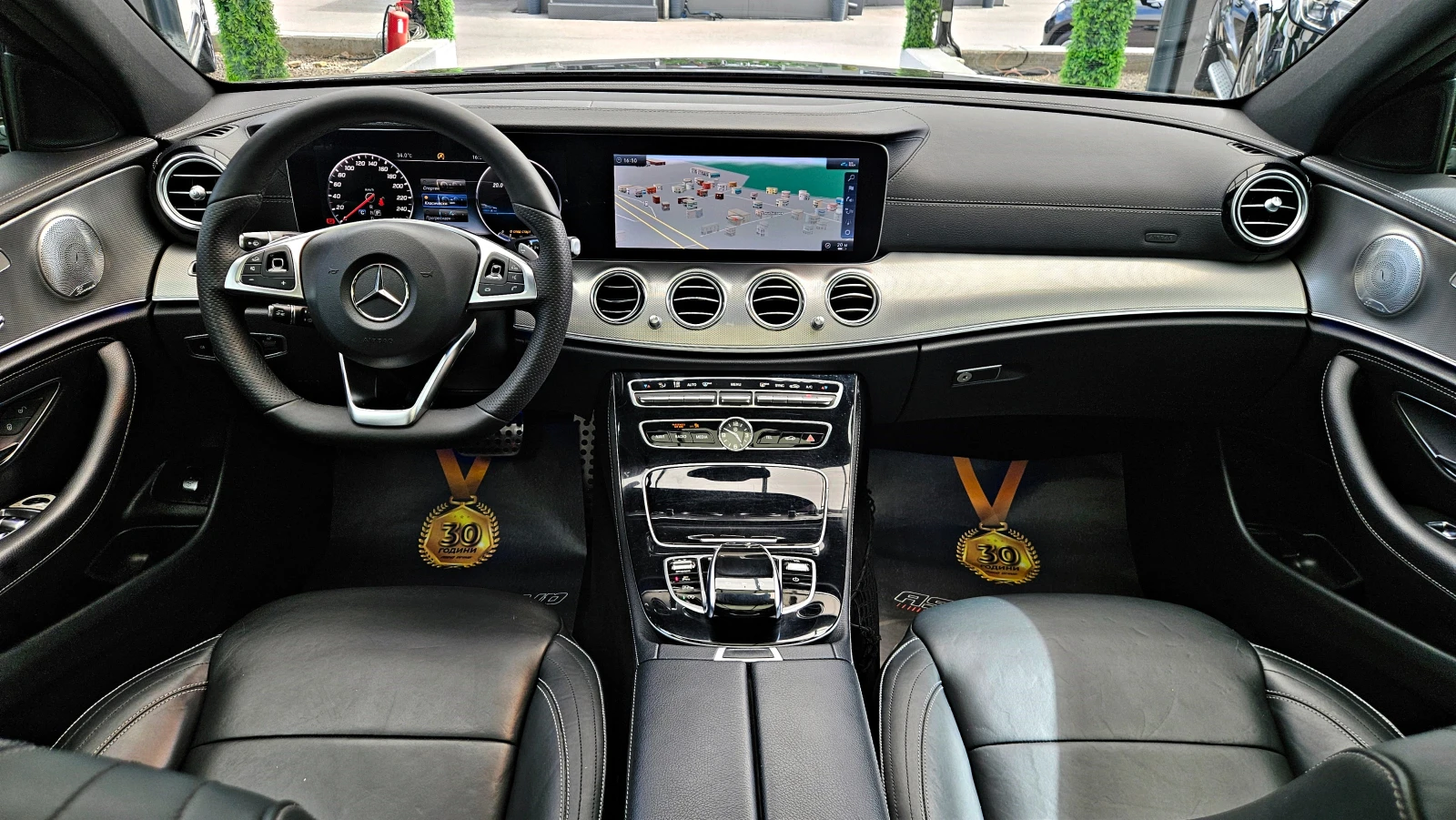 Mercedes-Benz E 220 AMG/DIGITAL/DISTR/PANO/360CAM/BURMESTER/ПОДГРЕВ/LI, снимка 8 - Автомобили и джипове - 55136091