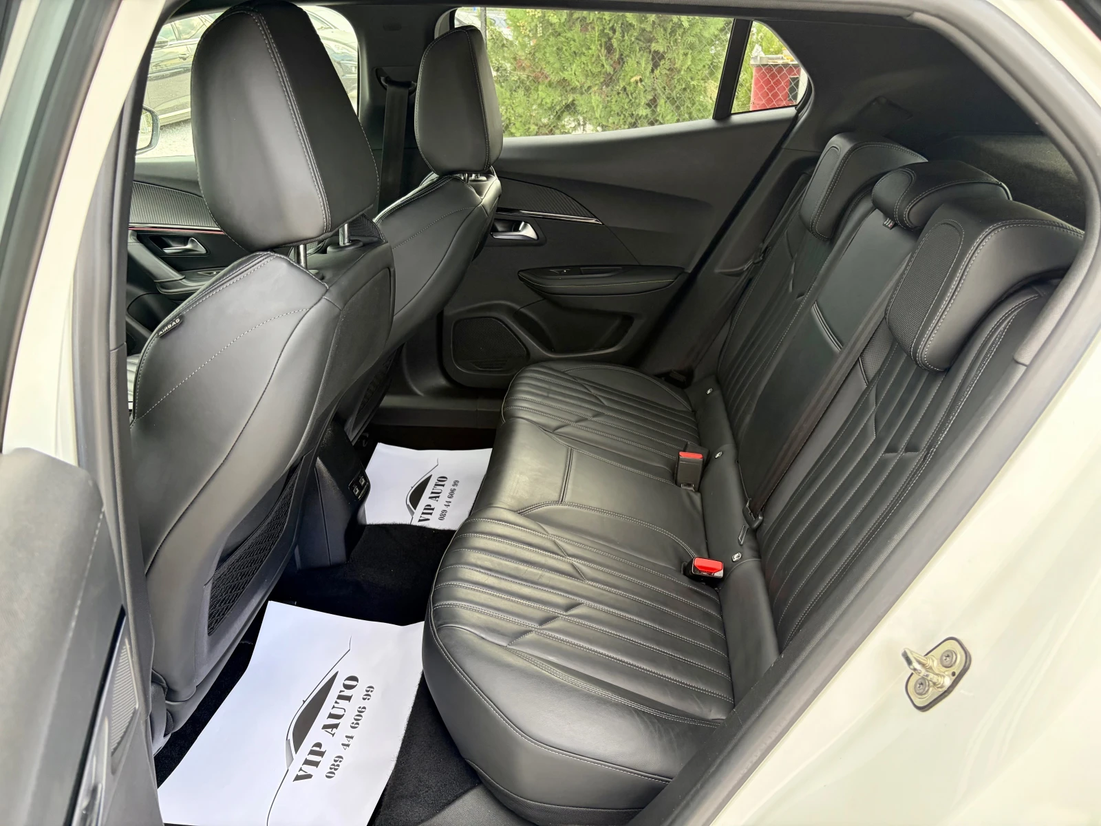 Peugeot 2008 GT-LINE ELECTRIC DRIVE 50KWh SOH 95%, снимка 10 - Автомобили и джипове - 55946032