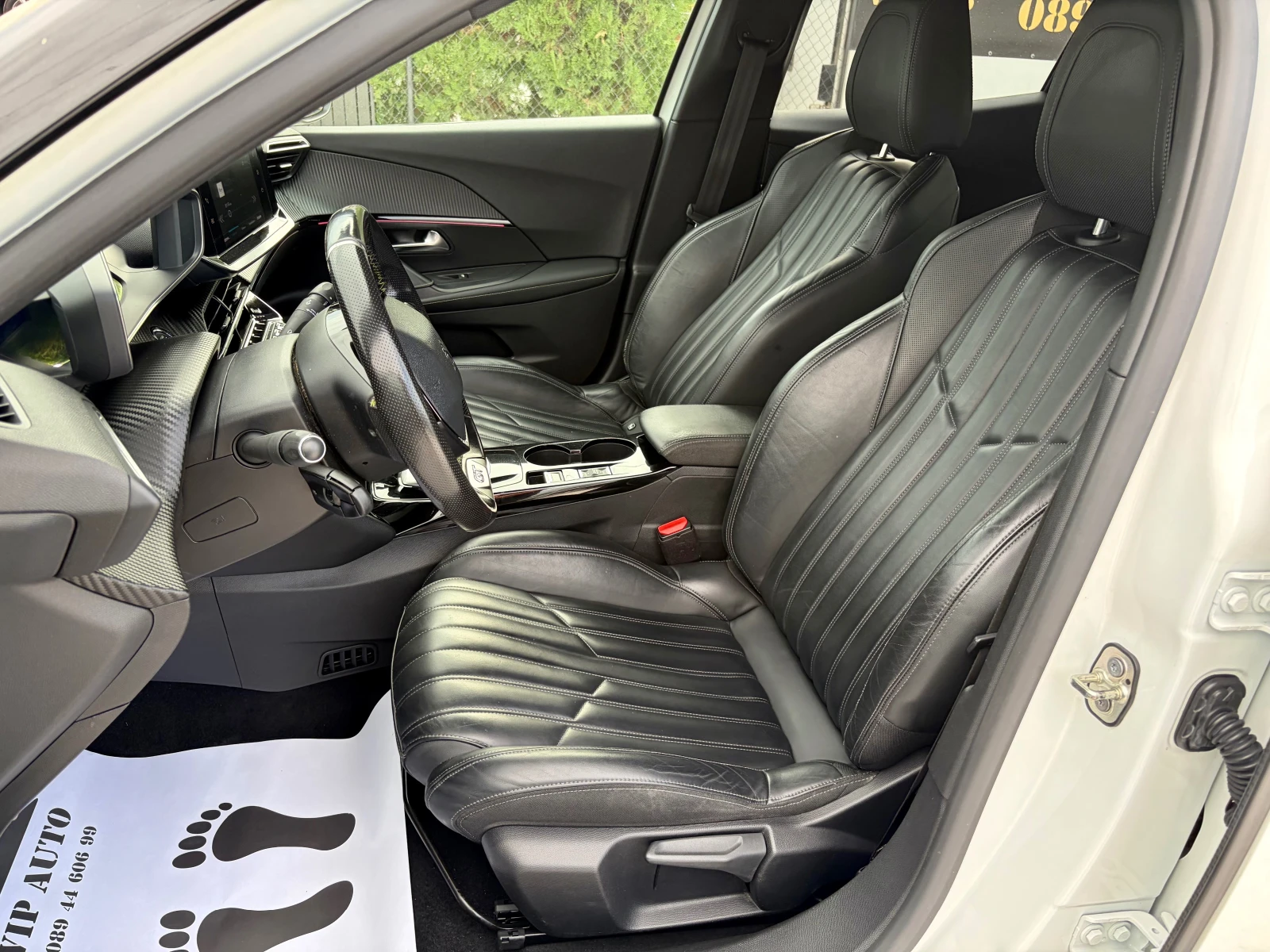 Peugeot 2008 GT-LINE ELECTRIC DRIVE 50KWh SOH 95%, снимка 9 - Автомобили и джипове - 55946032