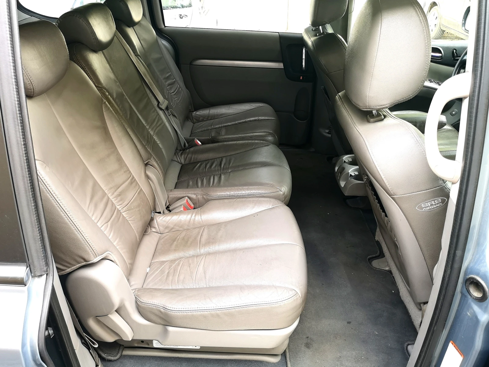 Kia Carnival 3, снимка 8 - Автомобили и джипове - 55998624