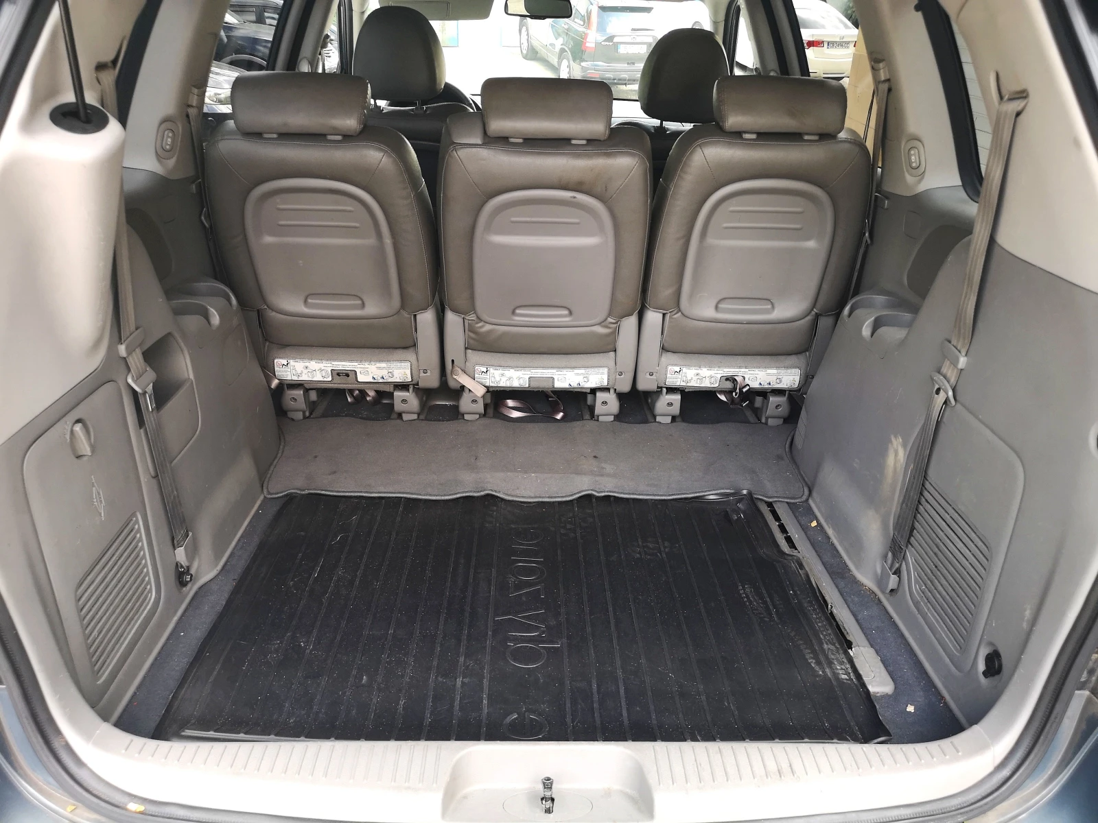 Kia Carnival 3, снимка 11 - Автомобили и джипове - 55998624