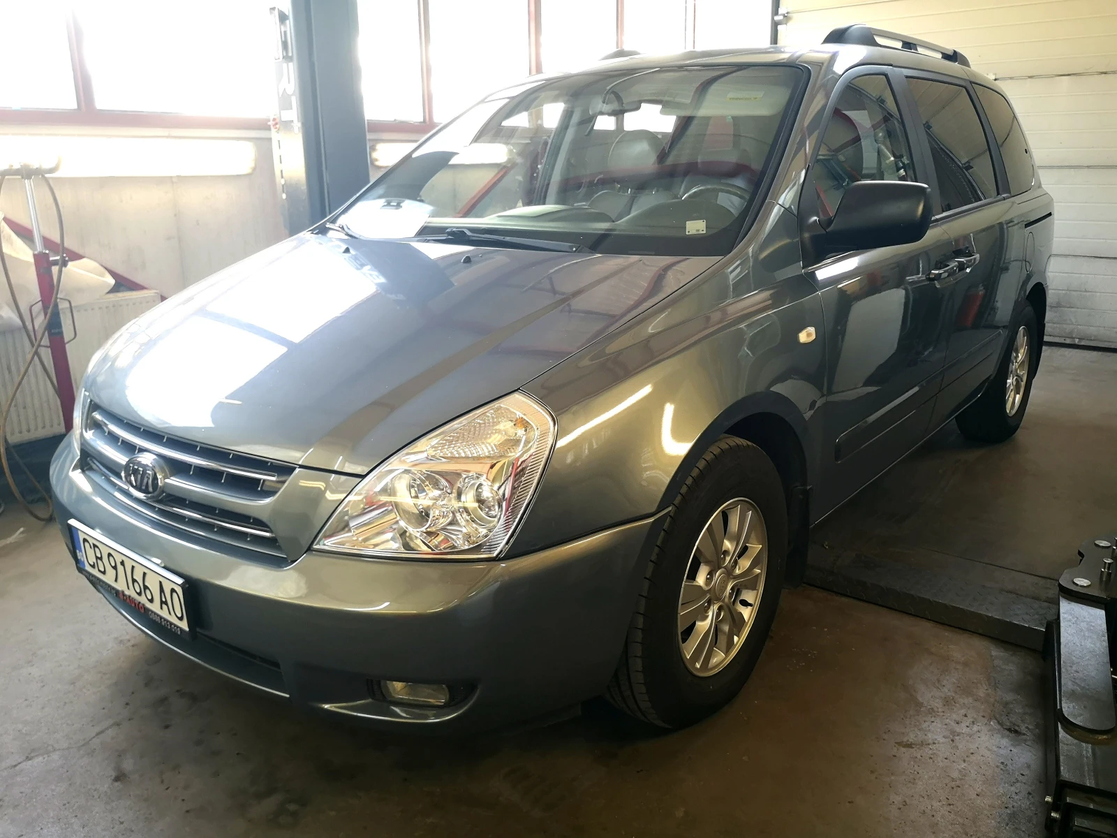 Kia Carnival 3, снимка 16 - Автомобили и джипове - 55998624