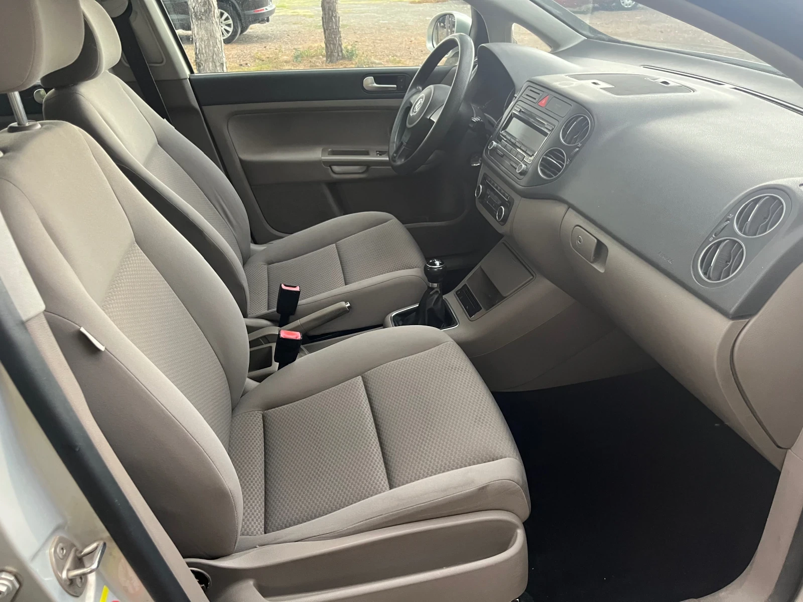 VW Golf Plus TDI, снимка 9 - Автомобили и джипове - 56559314