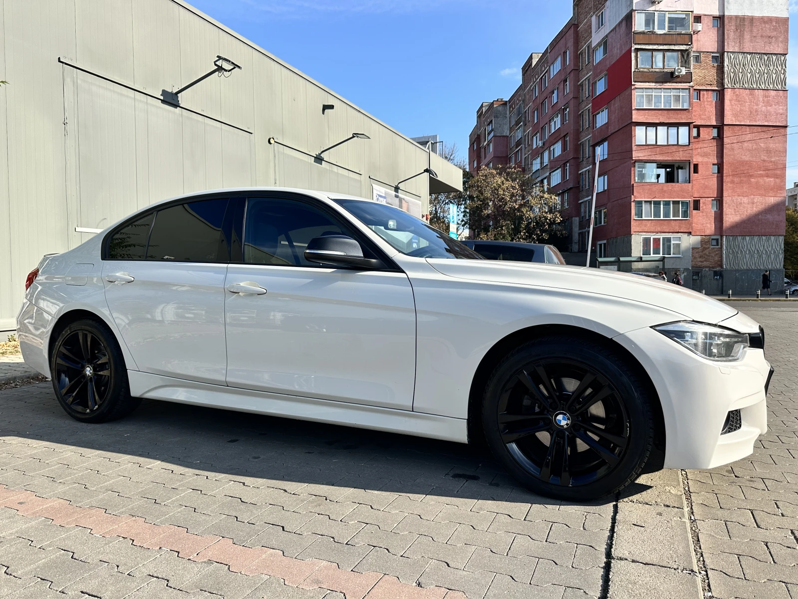 BMW 330 xDrive LCI / M-пакет , снимка 6 - Автомобили и джипове - 56662429