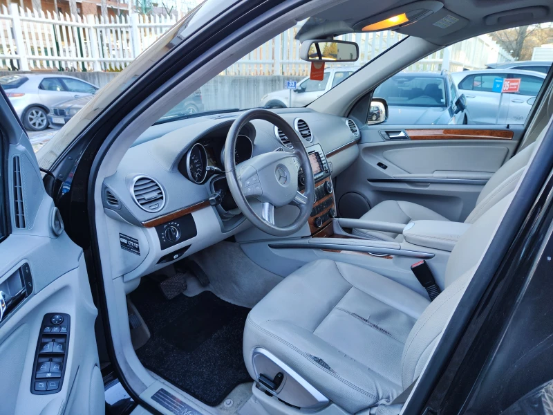 Mercedes-Benz GL 320, снимка 9 - Автомобили и джипове - 52710407