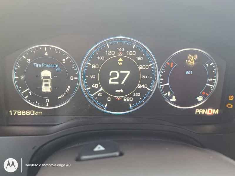 Cadillac Escalade 6.2 V8, снимка 11 - Автомобили и джипове - 53001602