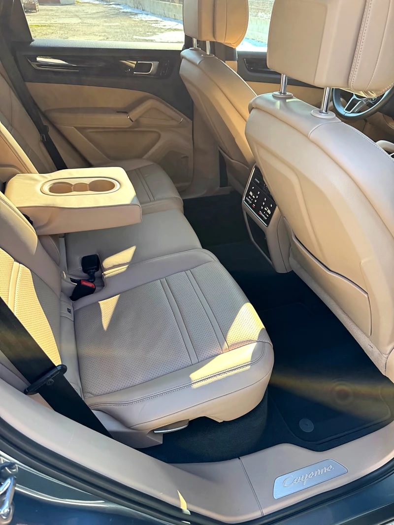 Porsche Cayenne S, 83292 km, 1-ви собственик, снимка 12 - Автомобили и джипове - 53483135