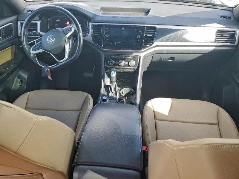 VW Atlas 3.6L 6 Front-wheel Drive, снимка 12 - Автомобили и джипове - 53396350