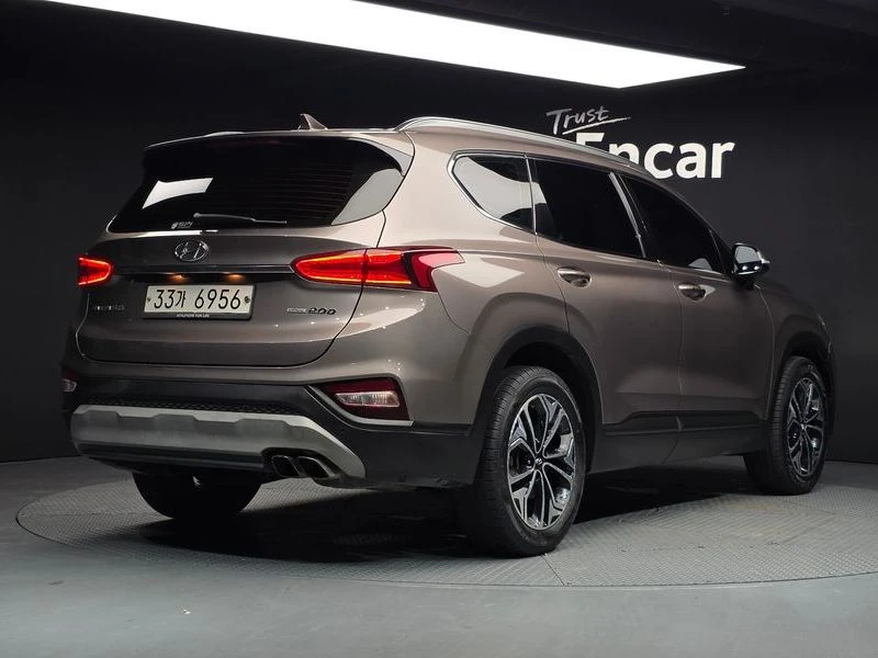 Hyundai Santa fe Diesel 2, 0 4WD| 200к.с.| ВКЛ.ТЕХНОТЕСТ, снимка 2 - Автомобили и джипове - 55690020