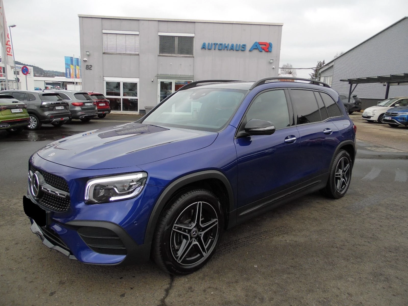 Mercedes-Benz GLB 220*4Matic*AMG*Multibeam*NAV Premium**ГАРАНЦИЯ - изображение 2