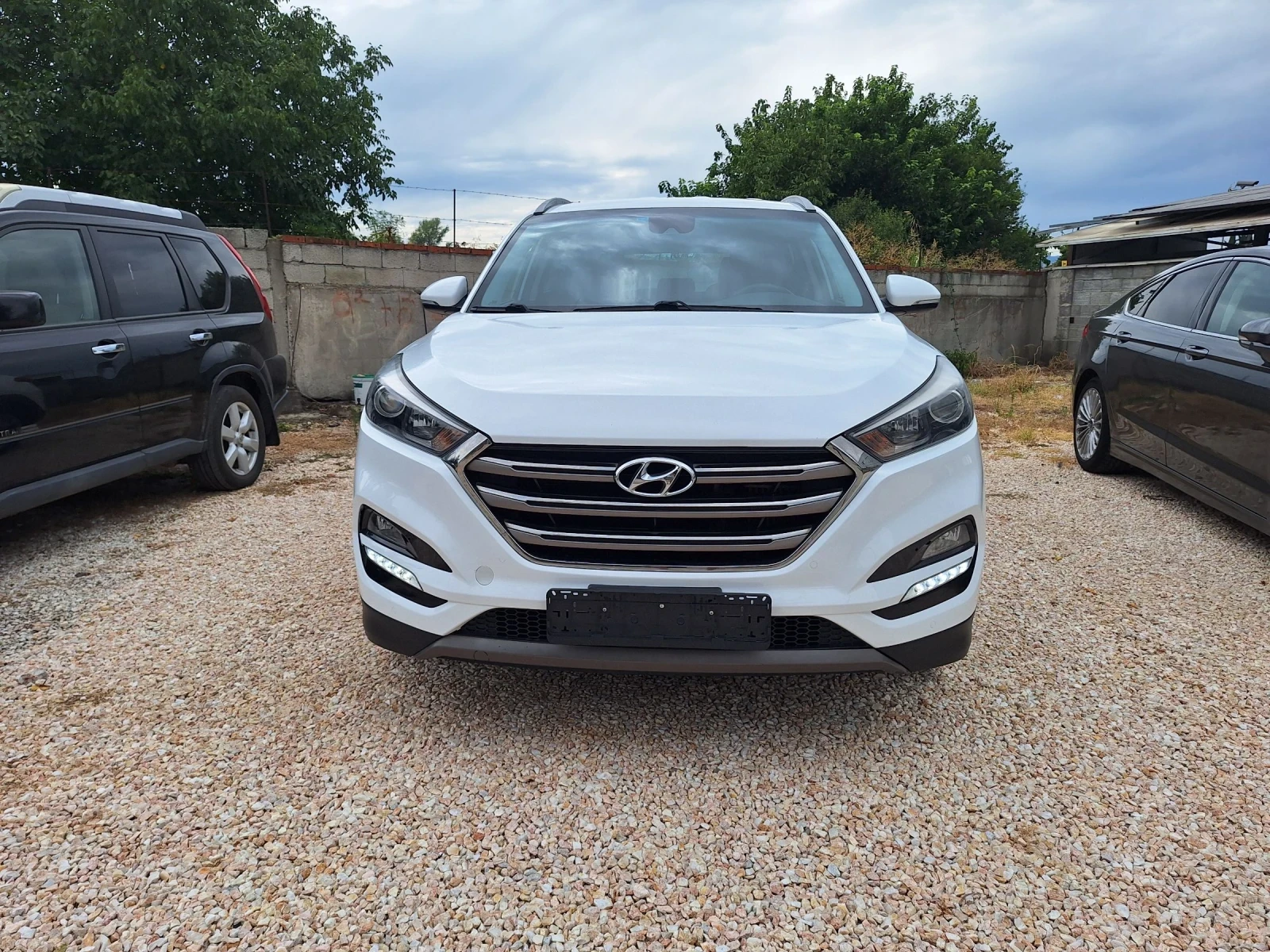 Hyundai Tucson 1.7d* Нави/Камера/Кейлес/Лед/Старт-Стоп*  - изображение 2