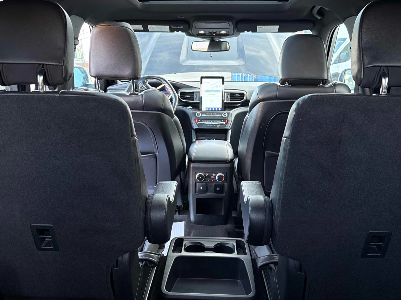 Ford Explorer ST* 360view* Pano* Подгрев* 0бдухване* , снимка 13 - Автомобили и джипове - 54042599