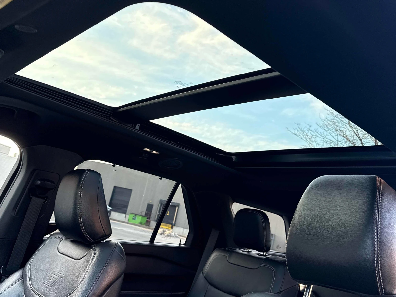 Ford Explorer ST* 360view* Pano* Подгрев* 0бдухване* , снимка 17 - Автомобили и джипове - 54042599