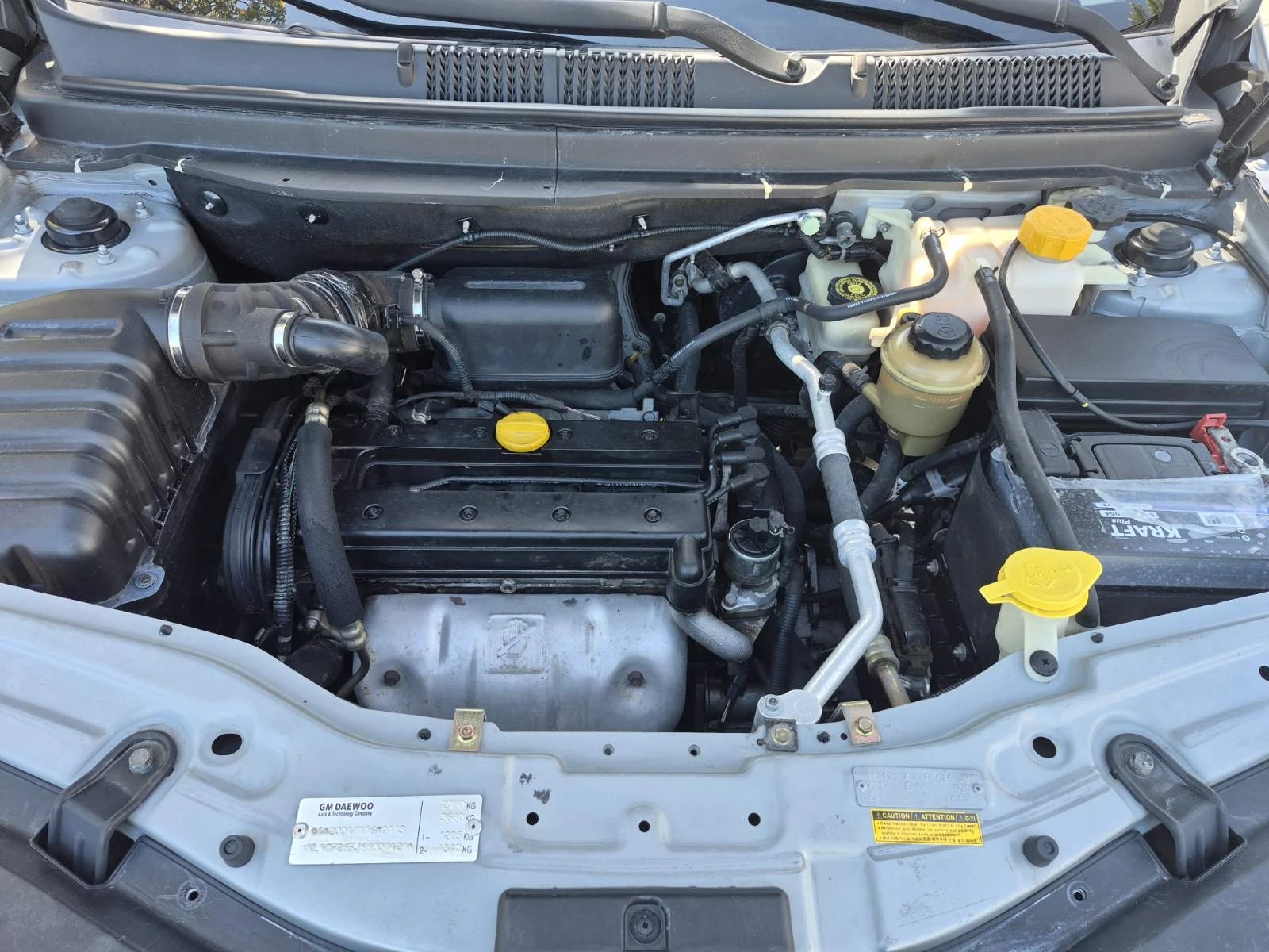 Chevrolet Captiva 2.4i, снимка 17 - Автомобили и джипове - 54345664