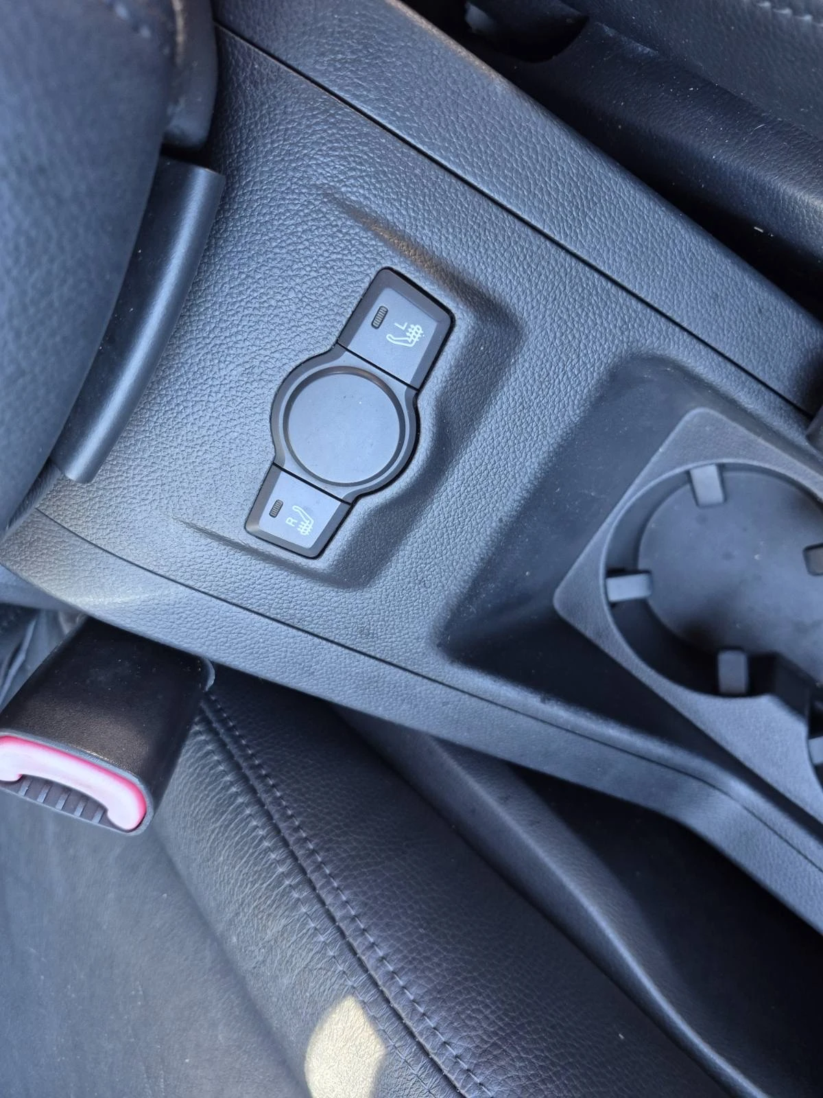 Chevrolet Captiva 2.4i, снимка 16 - Автомобили и джипове - 54345664