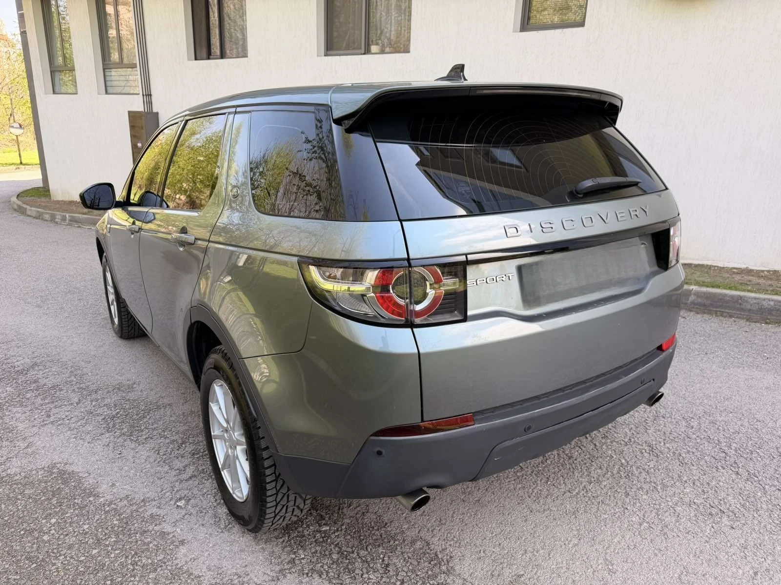 Land Rover Discovery Sport 2.0d / 4X4, снимка 5 - Автомобили и джипове - 54356677