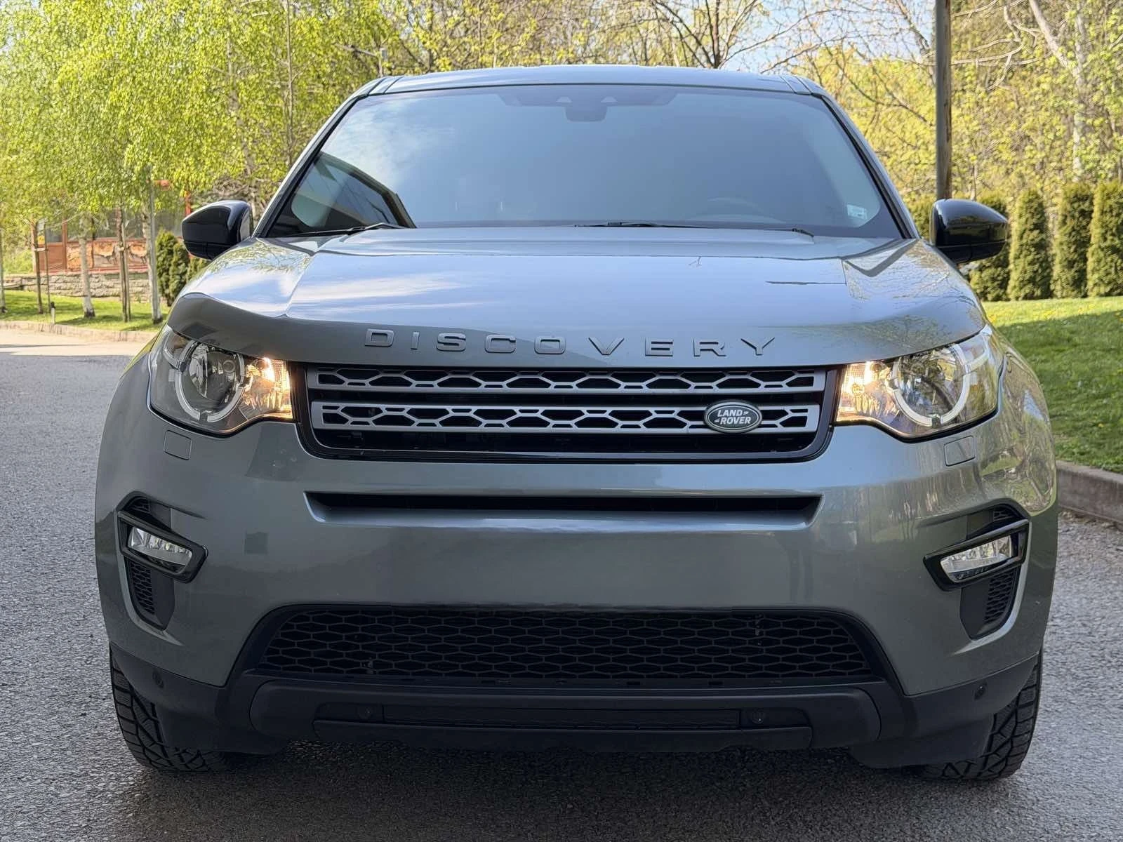 Land Rover Discovery Sport 2.0d / 4X4, снимка 2 - Автомобили и джипове - 54356677