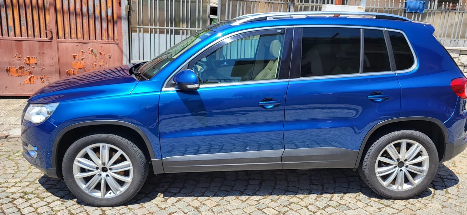 VW Tiguan, снимка 2 - Автомобили и джипове - 54849415