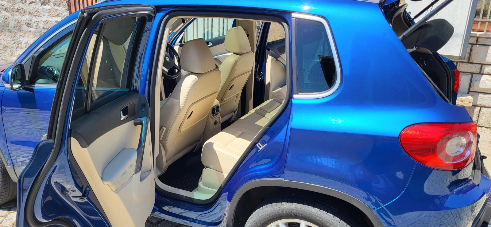 VW Tiguan, снимка 8 - Автомобили и джипове - 54849415