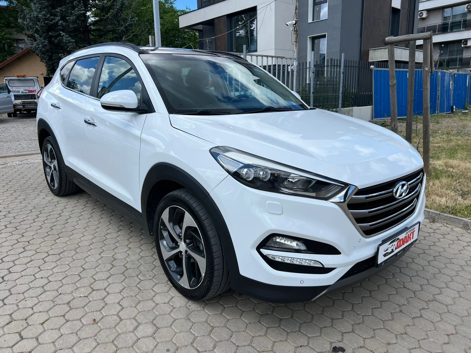 Hyundai Tucson 2.0CRDi/4x4, снимка 3 - Автомобили и джипове - 54908860