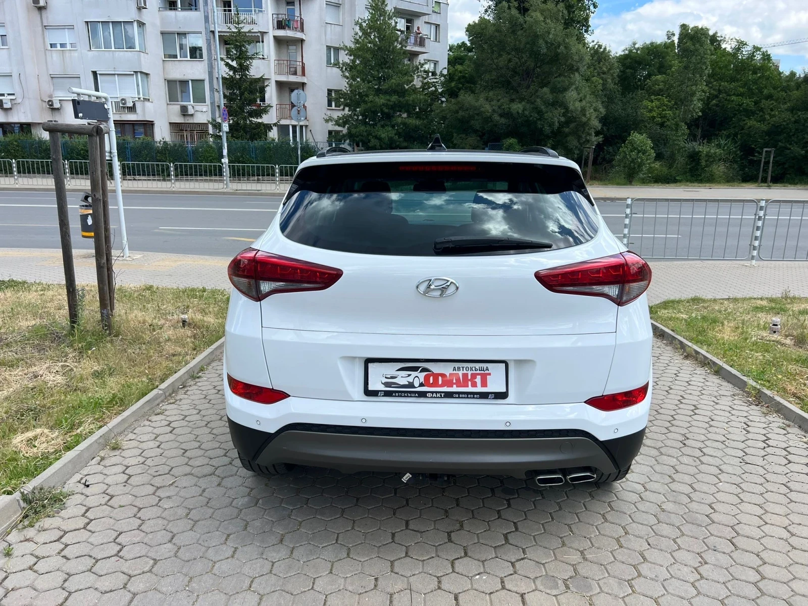 Hyundai Tucson 2.0CRDi/4x4, снимка 5 - Автомобили и джипове - 54908860