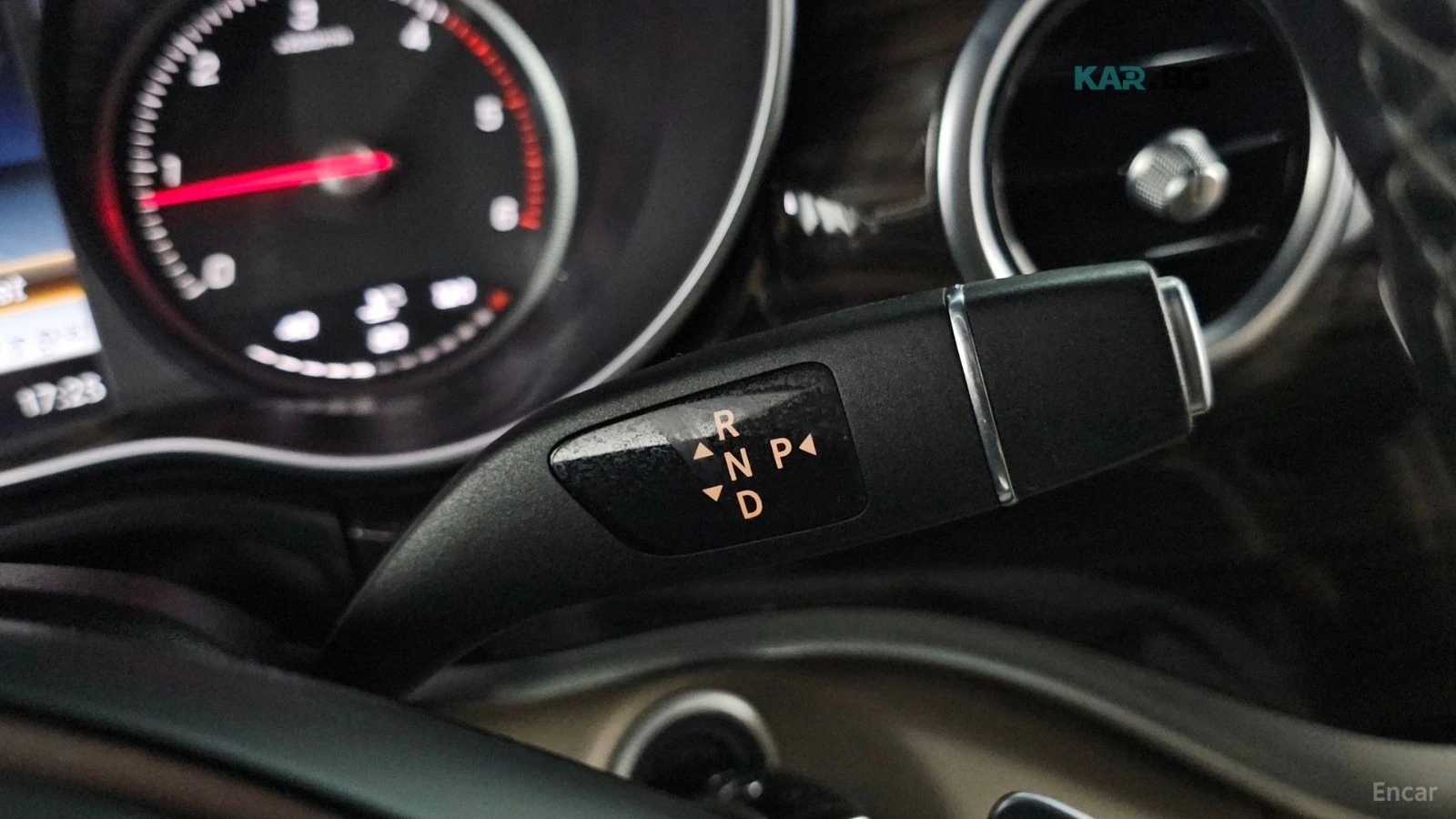 Mercedes-Benz 250 * VIP* KEYLESS* Camera* ПОДГРЕВ* ОБДУХВАНЕ* , снимка 9 - Автомобили и джипове - 55062148