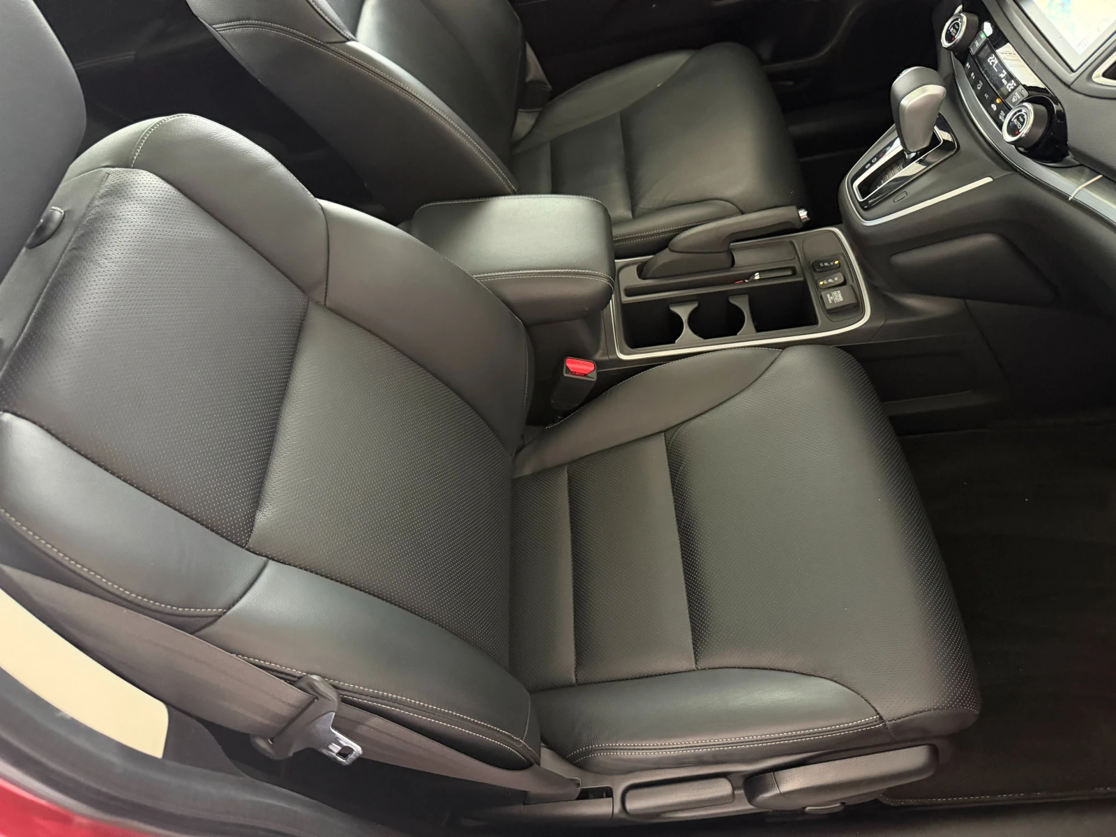 Honda Cr-v 2.0i* 4x4* СЕРВИЗНА КНИЖКА С ПЪЛНА ИСТОРИЯ В ХОНДА, снимка 12 - Автомобили и джипове - 55562613