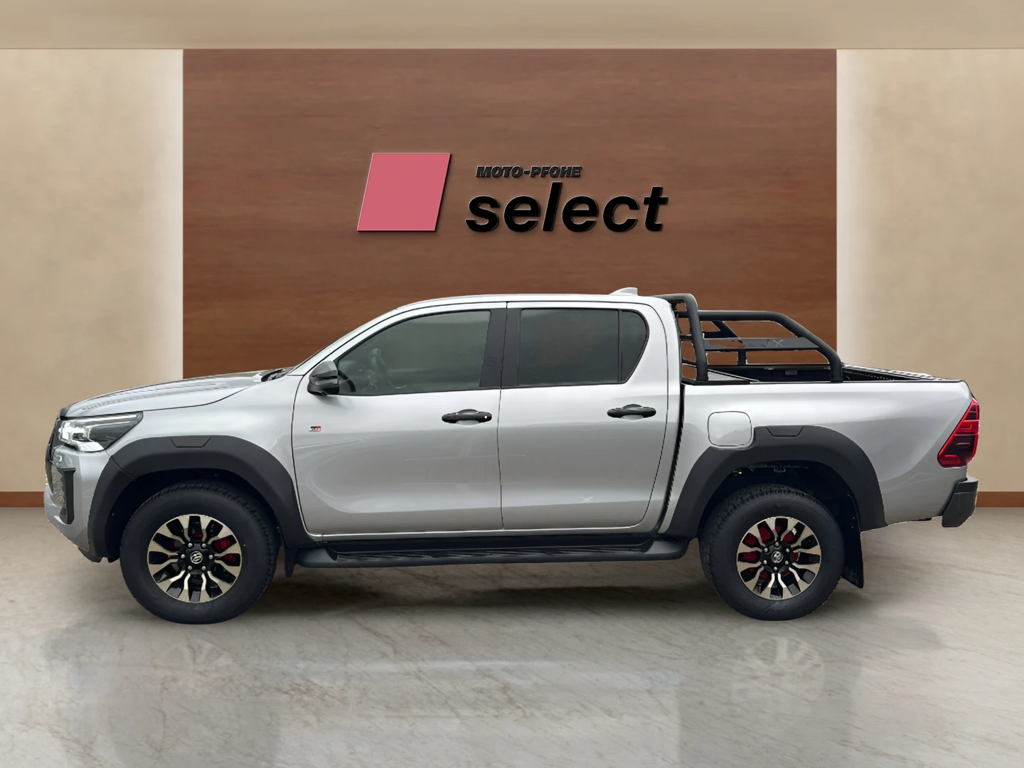 Toyota Hilux 2.8 D, снимка 4 - Автомобили и джипове - 56688172