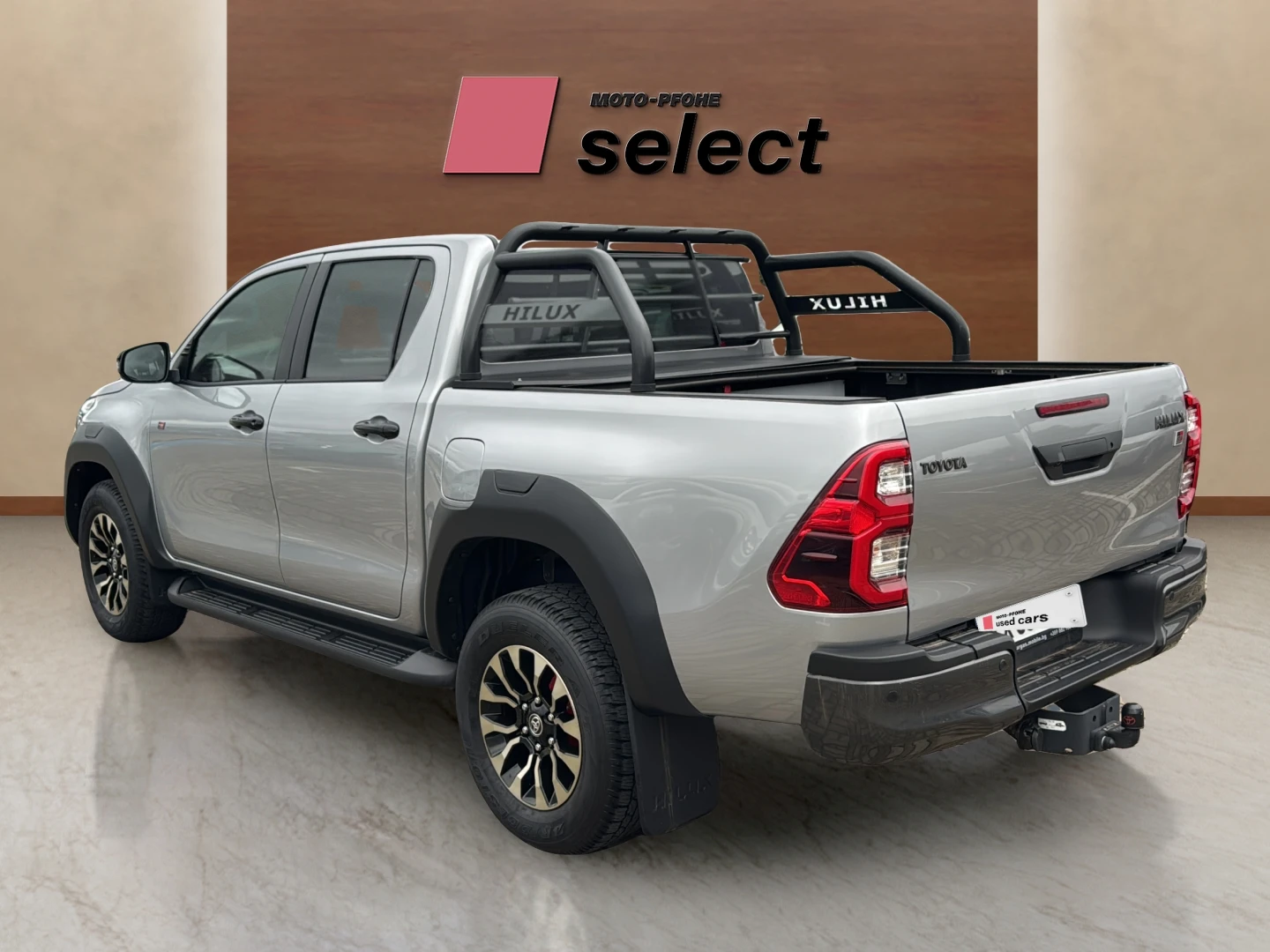 Toyota Hilux 2.8 D, снимка 6 - Автомобили и джипове - 56688172