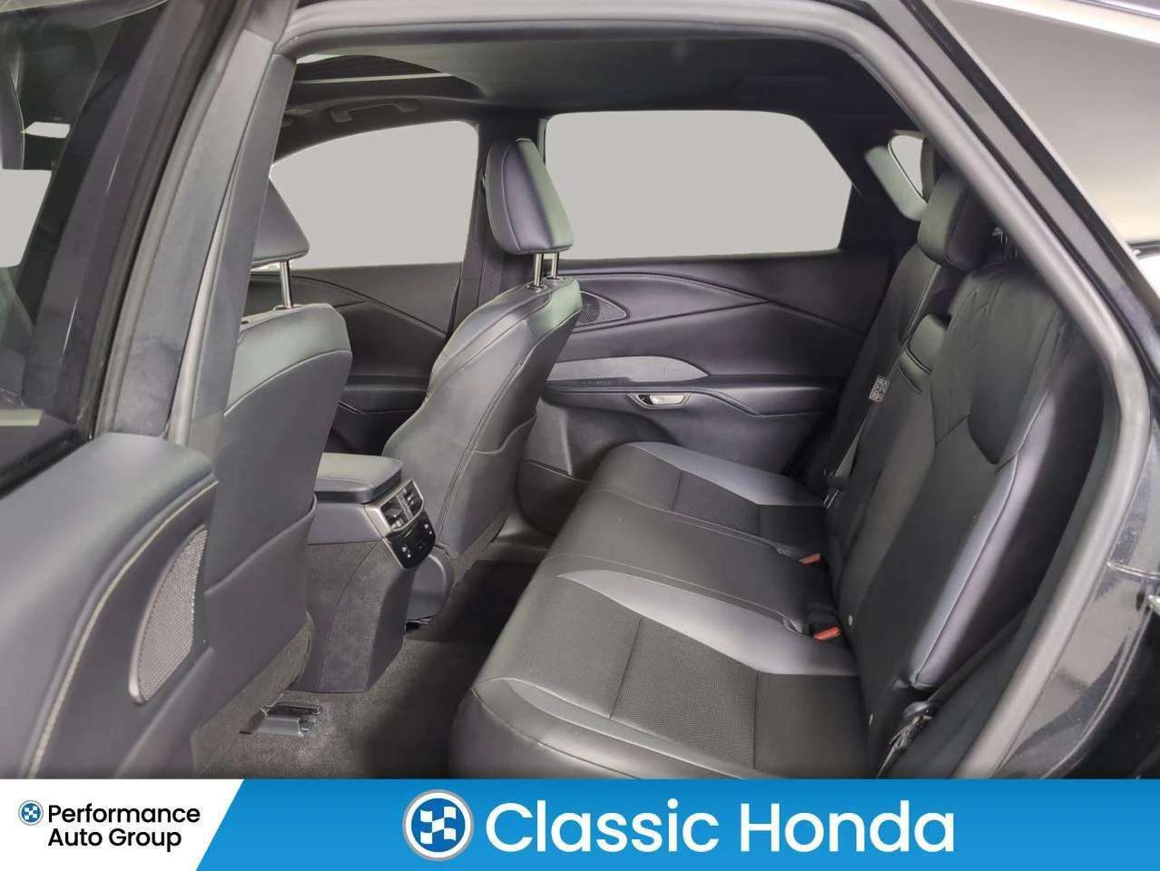 Lexus RX Luxury  RoyalCars, снимка 14 - Автомобили и джипове - 56714277