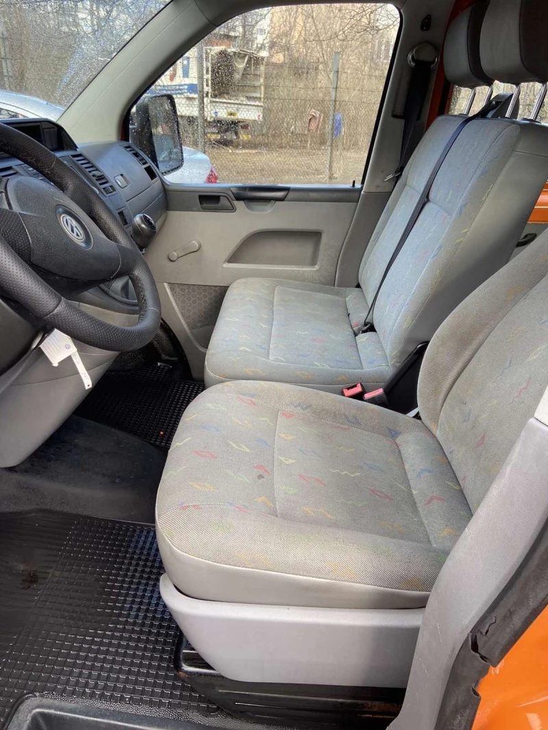 VW Transporter T5 - 1.9TDi, снимка 5 - Бусове и автобуси - 43884080