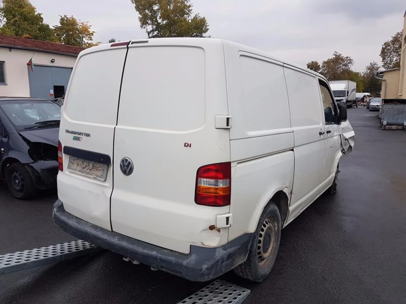 VW T5 2.5TDI DSG Автом, снимка 5 - Бусове и автобуси - 47532466