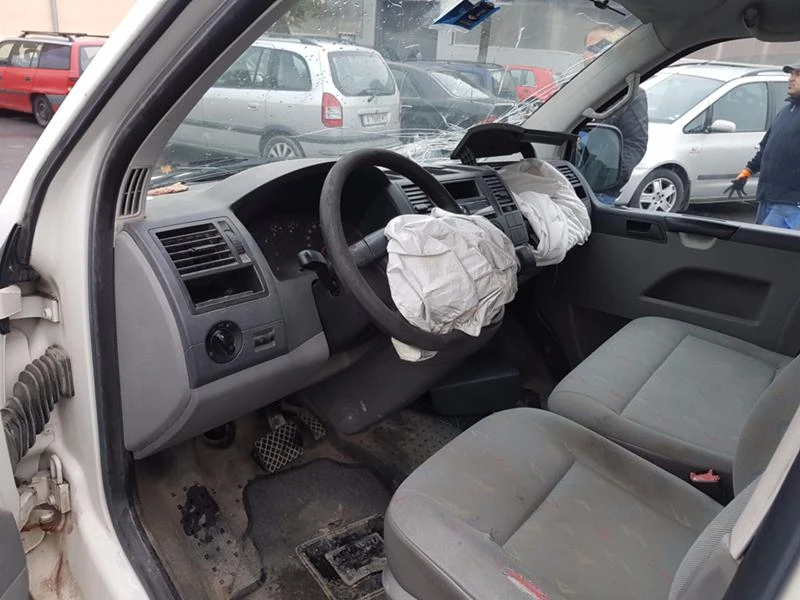 VW T5 2.5TDI DSG Автом, снимка 8 - Бусове и автобуси - 47214828