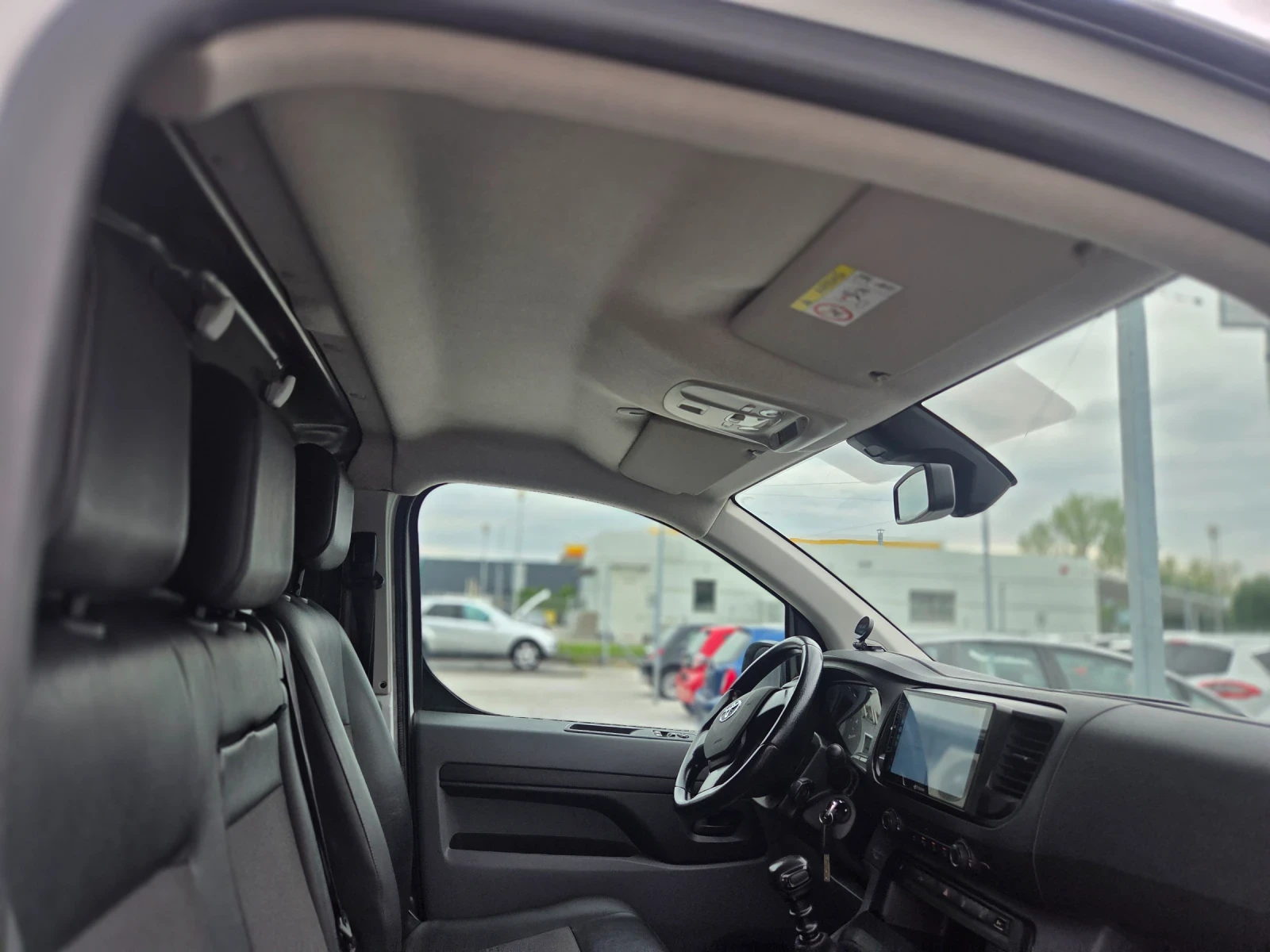 Toyota Proace EURO 6B/NAVI/КАМЕРА, снимка 10 - Бусове и автобуси - 54722278