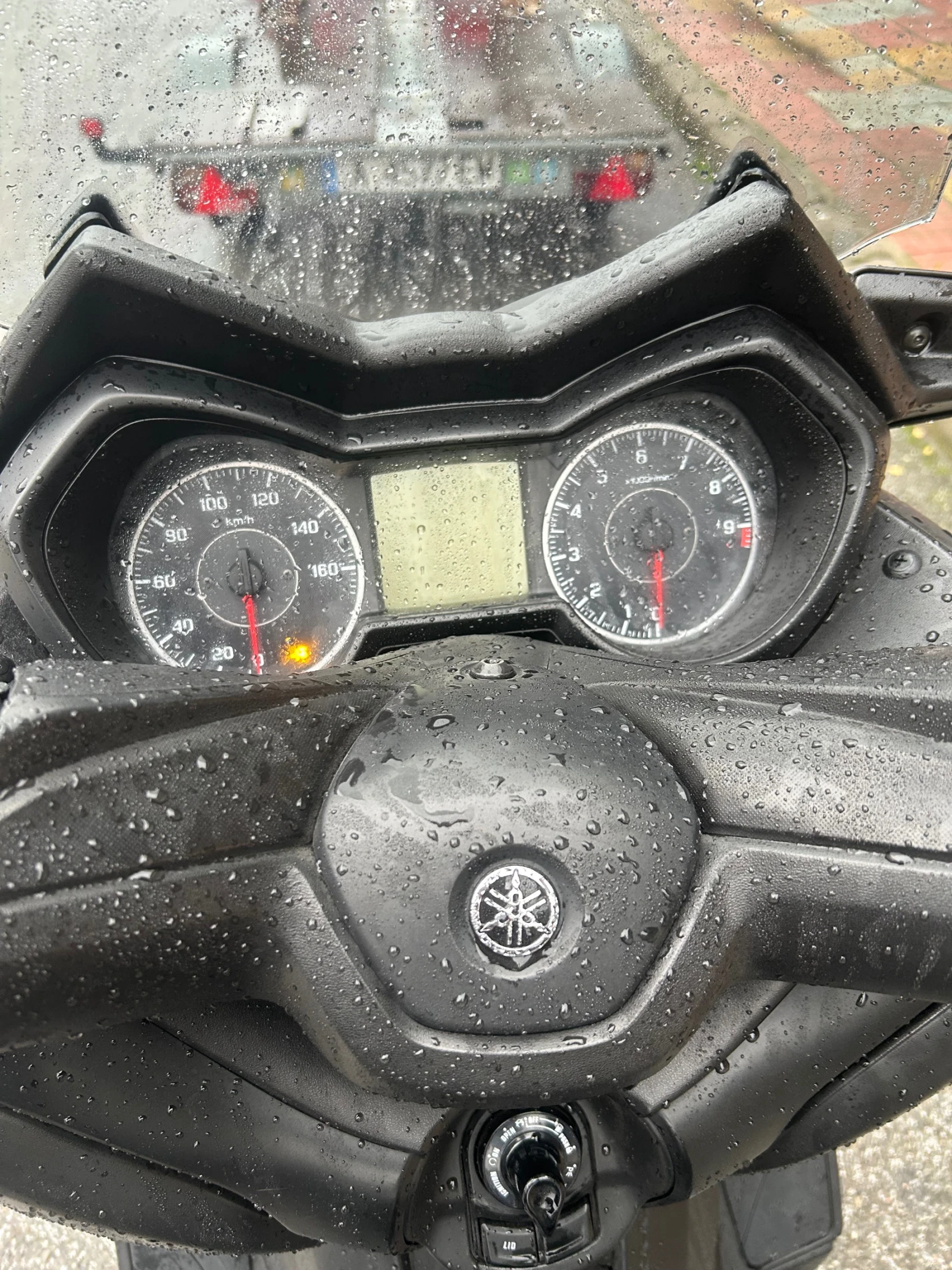 Yamaha X-max 300 abs tcs 2017 - изображение 7