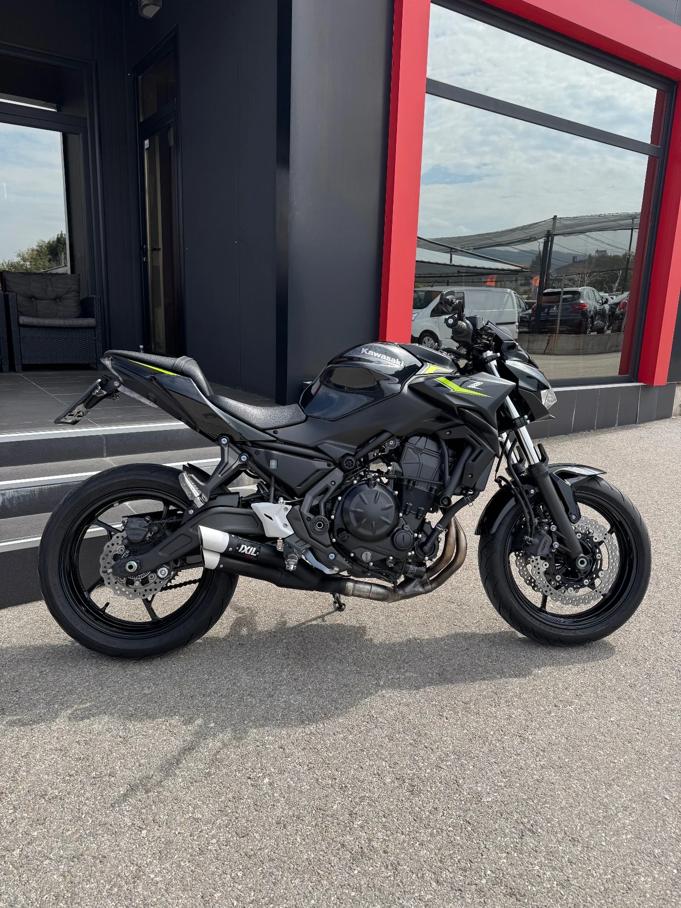 Kawasaki Z 650* A2* ABS* TCS* 07.2024г., снимка 2 - Мотоциклети и мототехника - 56047848
