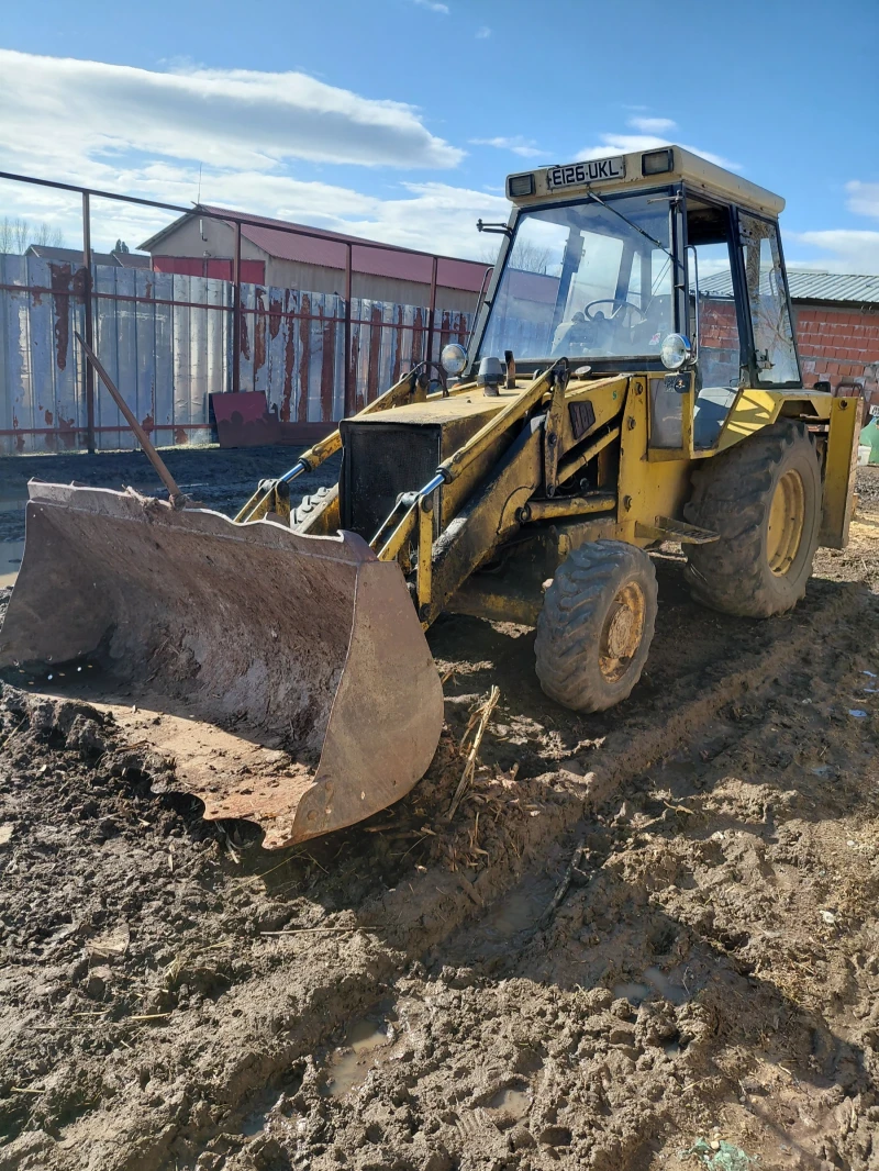 Челен товарач JCB