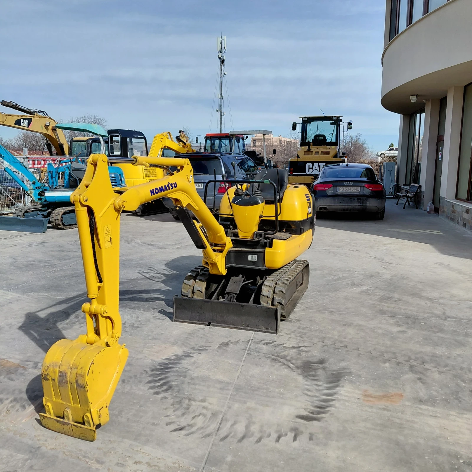 Багер Komatsu PC12R-8 * НАЛИЧЕН * ТОП СЪСТОЯНИЕ *  - изображение 8