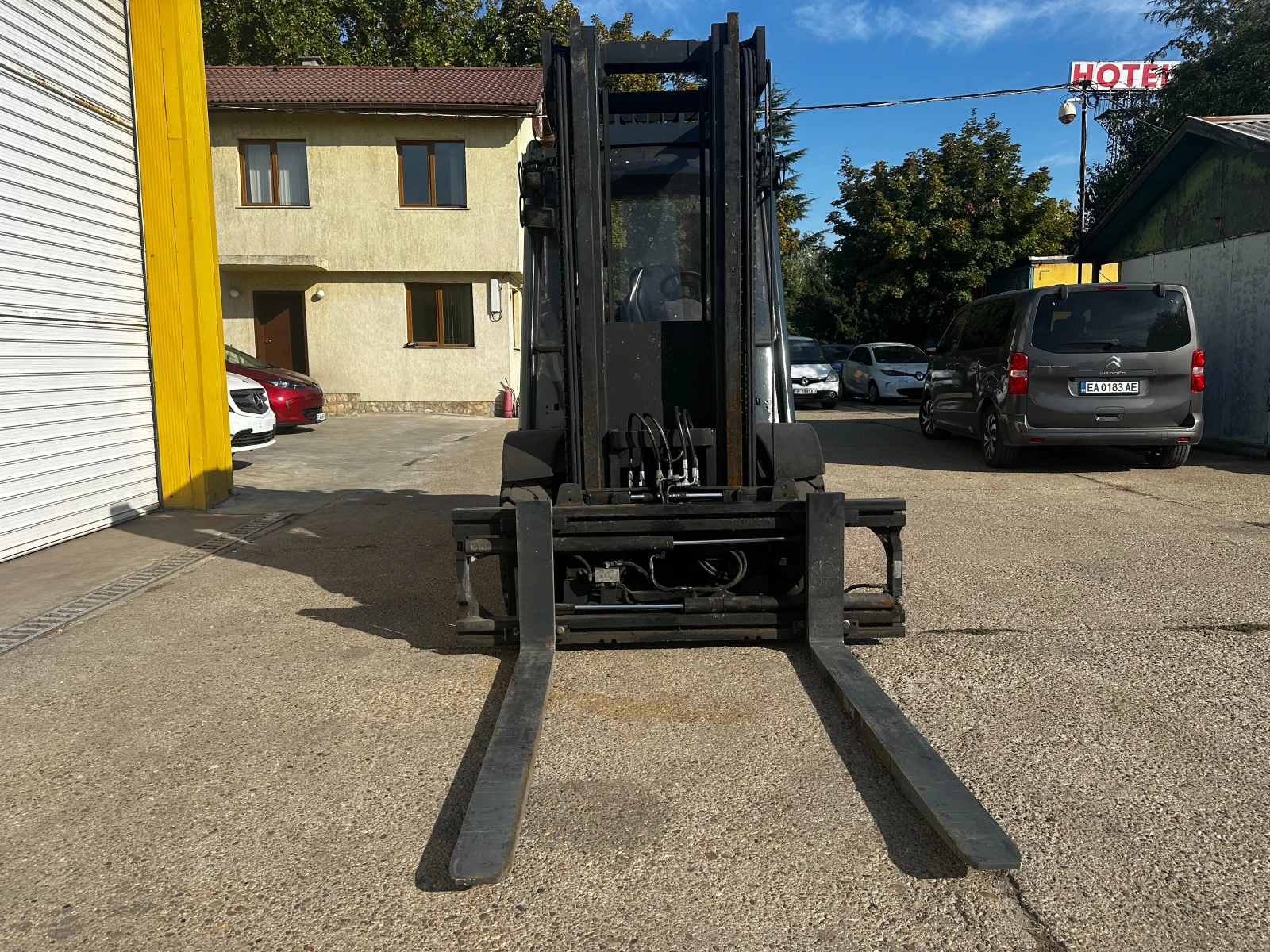 Мотокар Linde, снимка 8 - Индустриална техника - 56371898