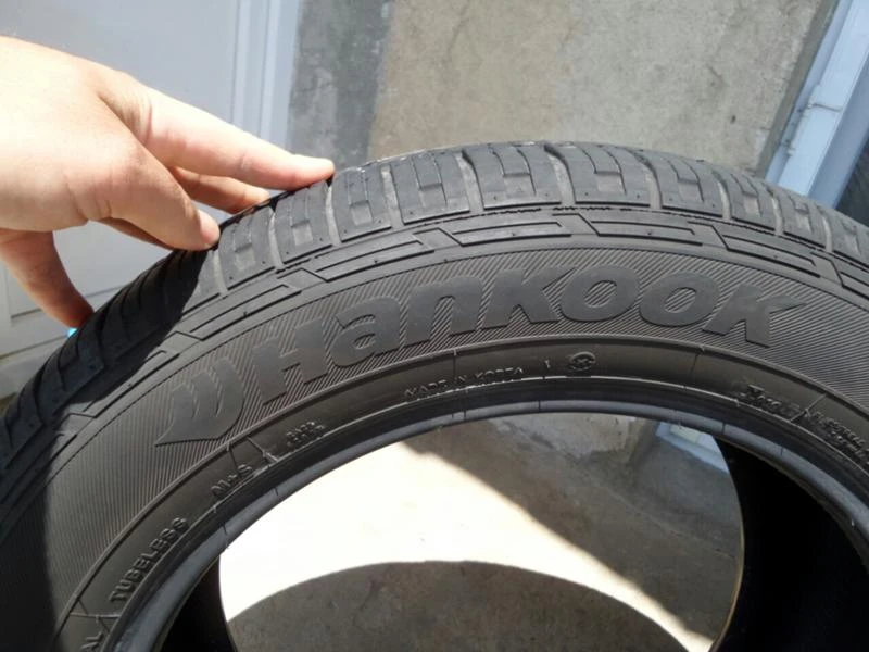 Гуми Летни 235/55R17, снимка 2 - Гуми и джанти - 14802297