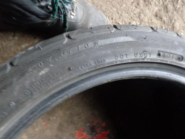 Гуми Летни 245/40R19, снимка 3 - Гуми и джанти - 20381377