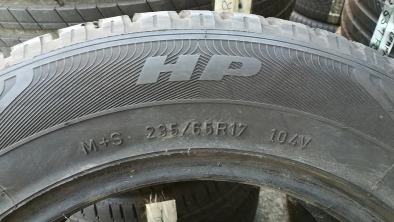 Гуми Всесезонни 235/65R17, снимка 7 - Гуми и джанти - 26835754