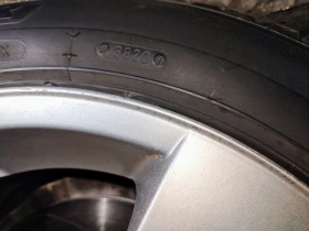 Гуми Зимни 215/55R17, снимка 3 - Гуми и джанти - 49086313