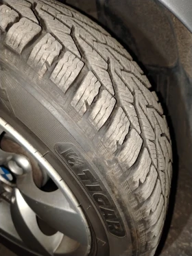 Гуми Зимни 215/55R17, снимка 6 - Гуми и джанти - 49086313