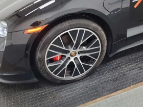 Porsche Taycan 4S  CARFAX, снимка 6