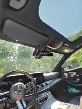 Mercedes-Benz E 300 4 Matic, снимка 13